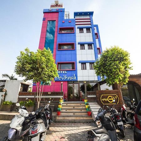 Oyo 1681 Hotel Devansh 우다이푸르 외부 사진