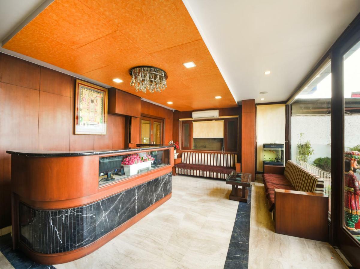 Oyo 1681 Hotel Devansh 우다이푸르 외부 사진
